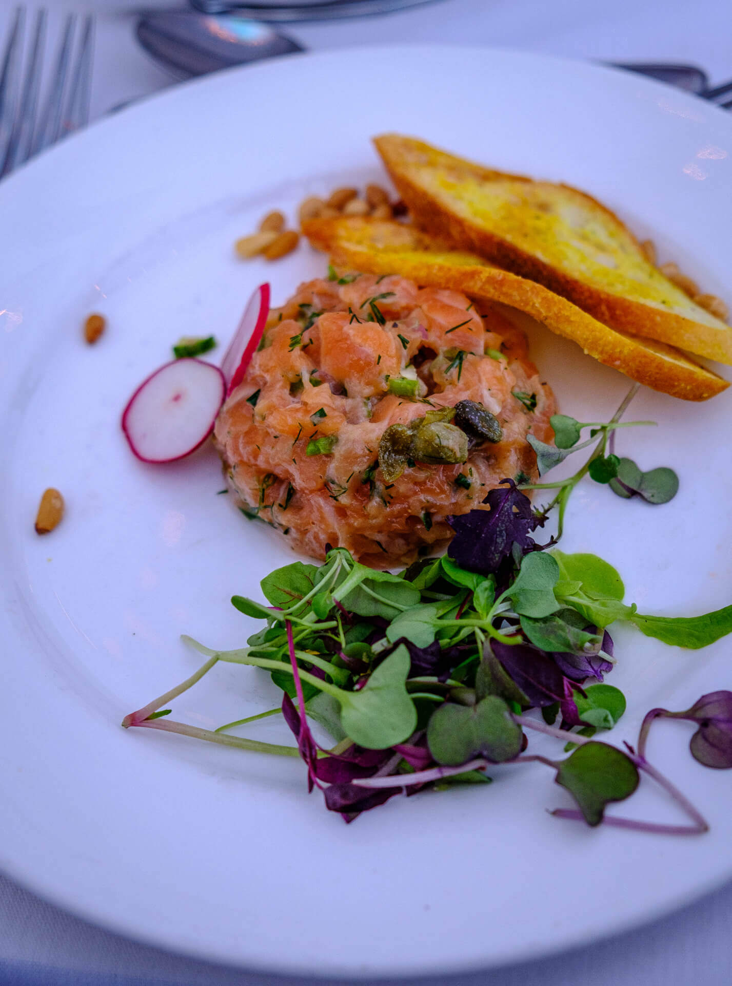 tartare-saumon-bateau-mouche