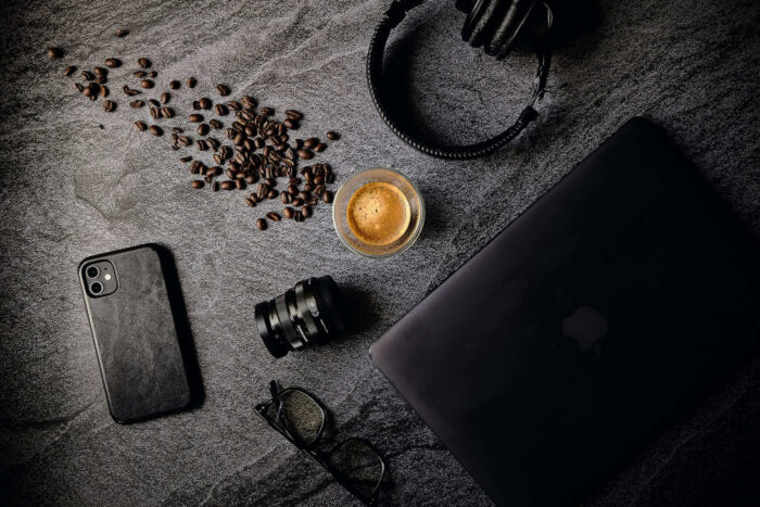 flat-lay-cafe-ordinateur