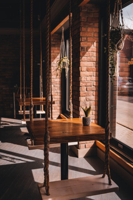 prana-cafe-balancoire