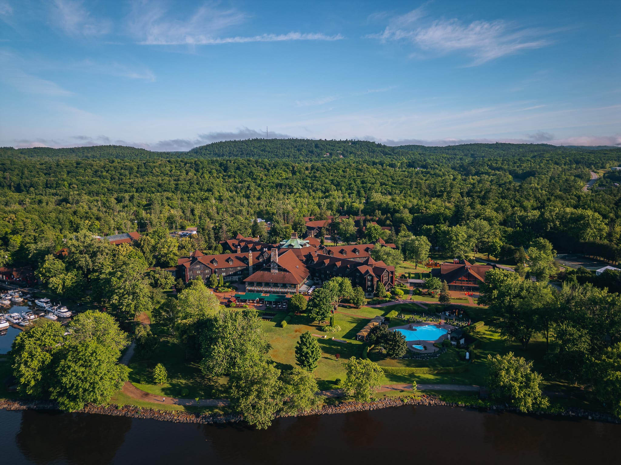 fairmont-montebello-outaouais-drone-paysage