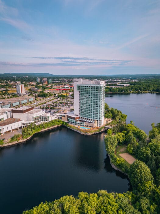 hilton-lac-leamy-drone-vue-gatineau