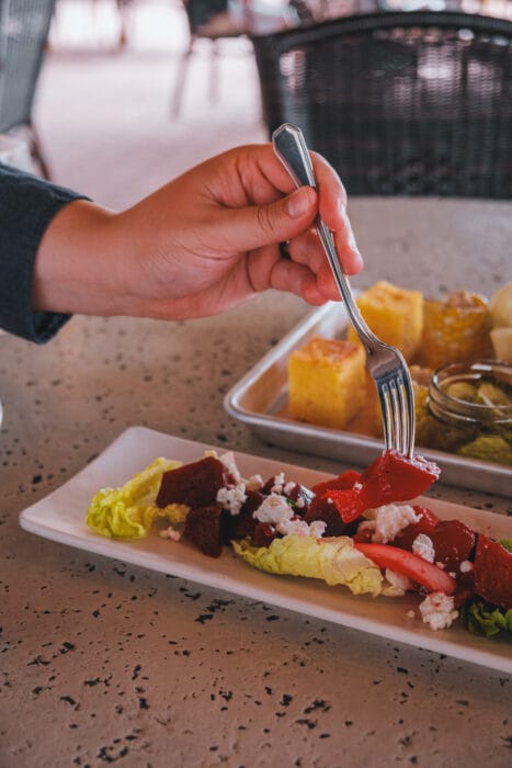 salade-bbq-restaurant-fairmont-montebello