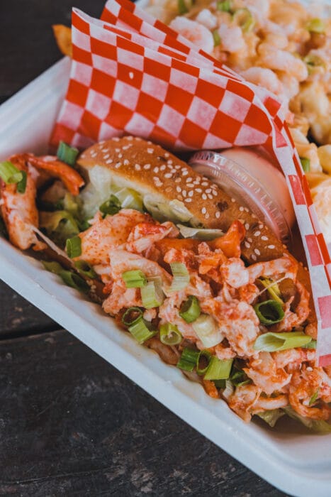 chez-mag-lobster-roll