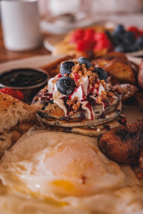 pancakes-bleuets-vire-crepes