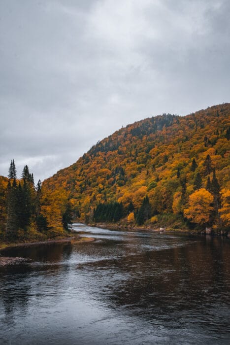 lac-montagne-automne-parc-jacques-cartier