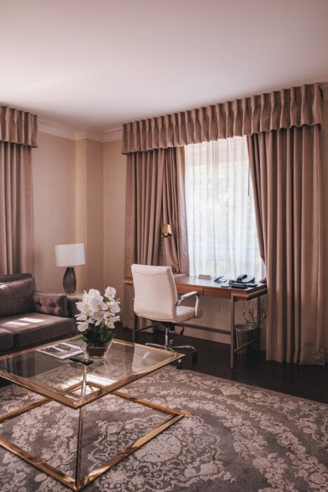 lord-nelson-hotel-bureau