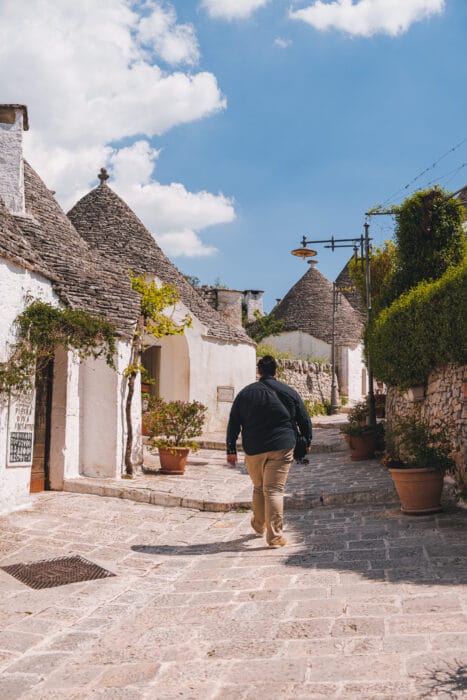 alberobello-rue-trulli-max