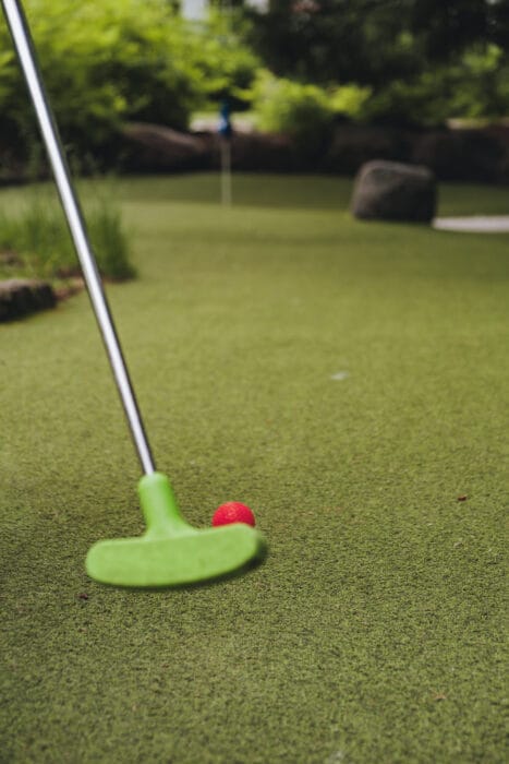 minigolf-petit-geant-balle